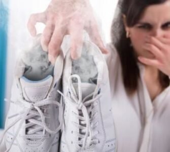 stinkende voetbalschoenen