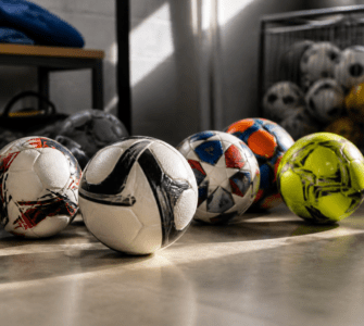 Welke voetbal ballen zijn geschikt voor training en wedstrijd Welke voetbal ballen zijn geschikt voor training en wedstrijd